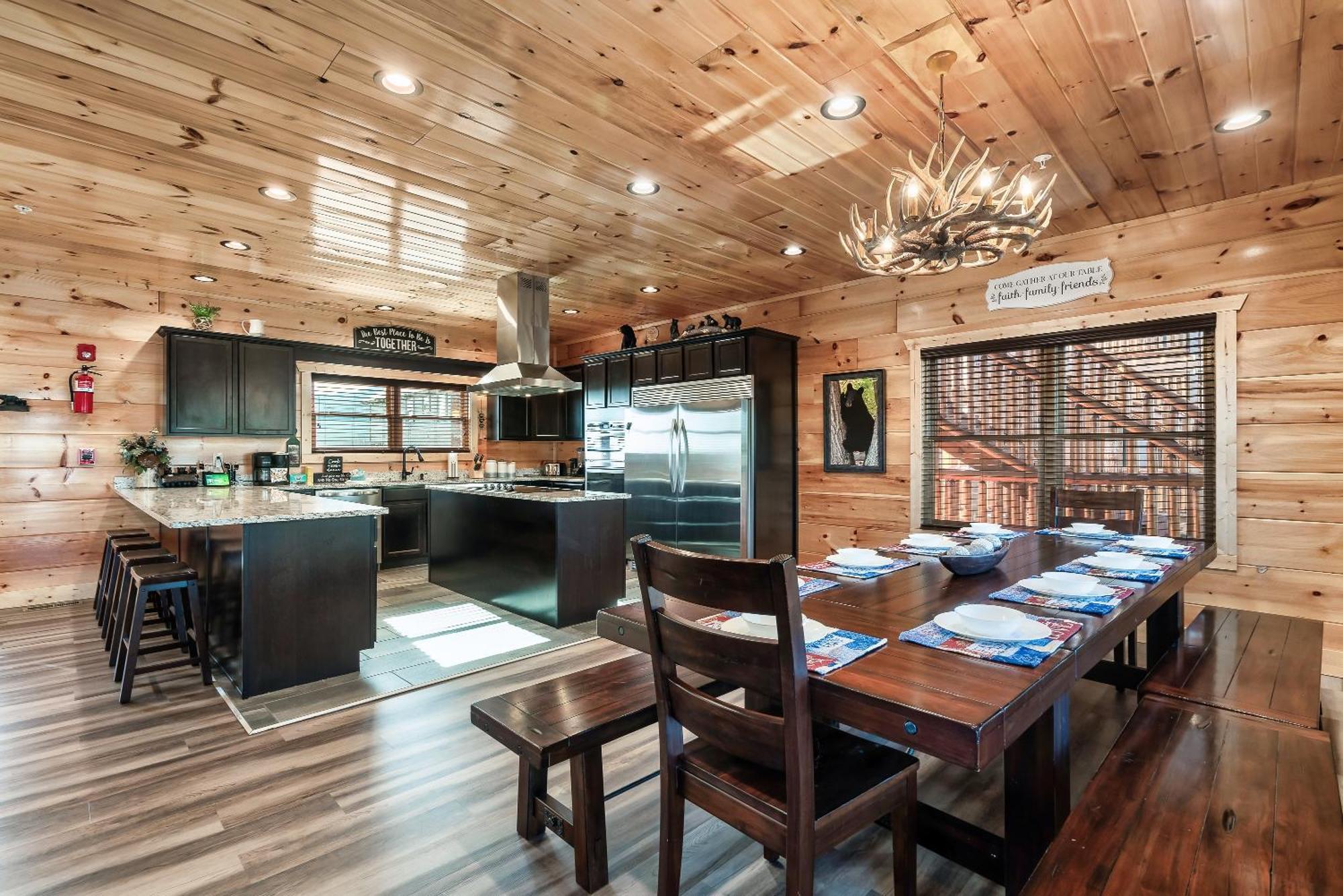 Full Equipped Cabin With A Pool And Game Room Smokies Views Гетлинбург Екстериор снимка