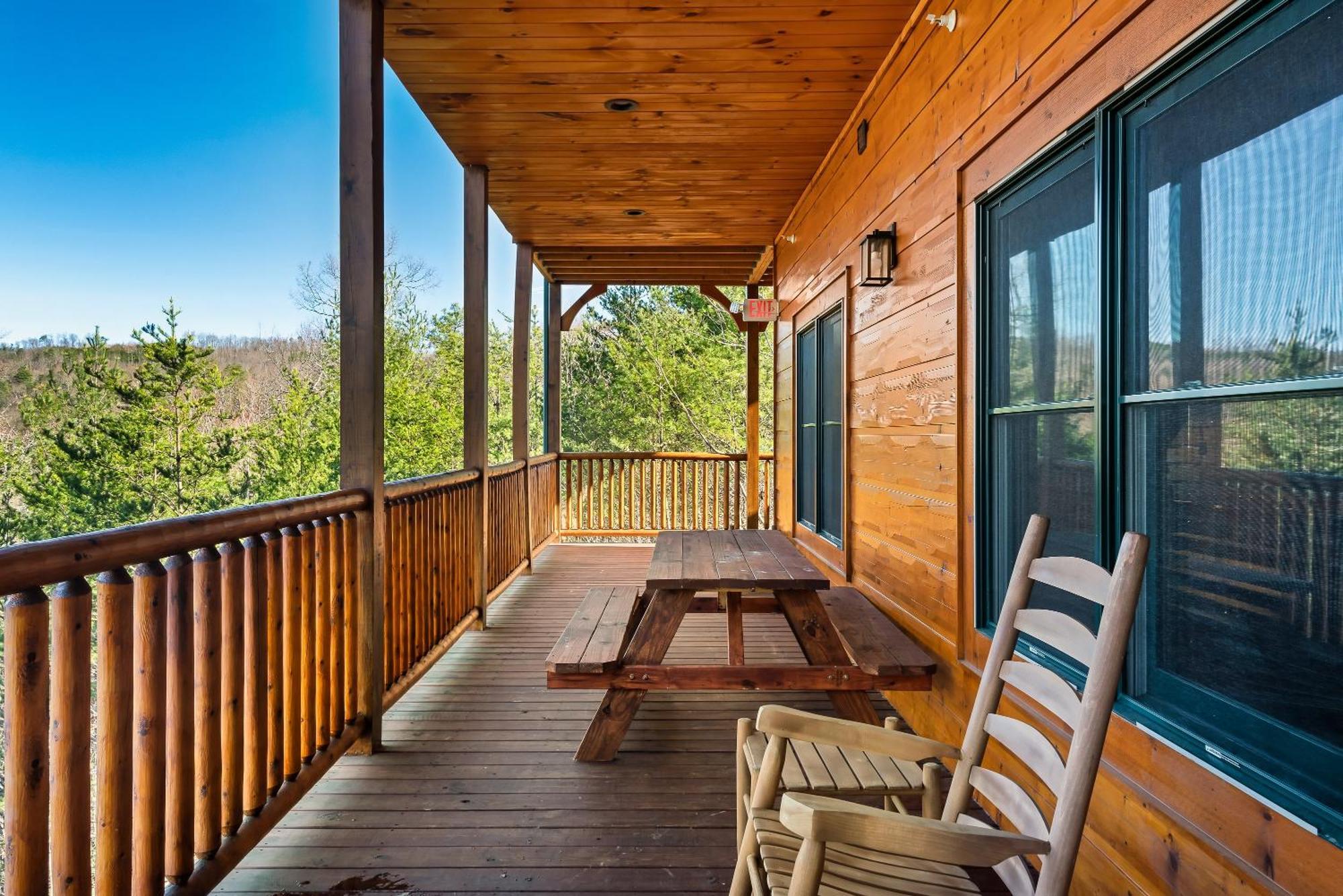 Full Equipped Cabin With A Pool And Game Room Smokies Views Гетлинбург Екстериор снимка