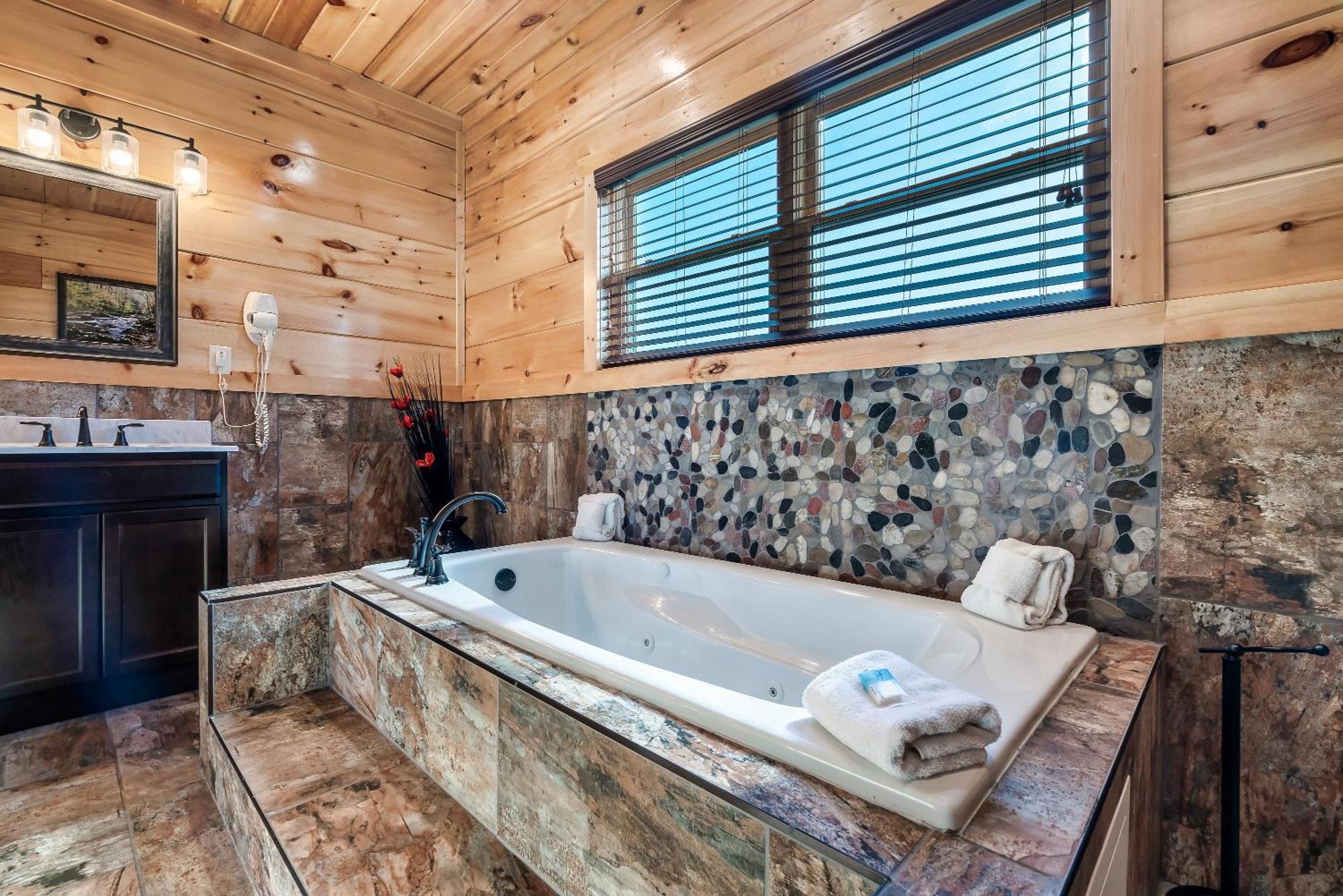 Full Equipped Cabin With A Pool And Game Room Smokies Views Гетлинбург Екстериор снимка