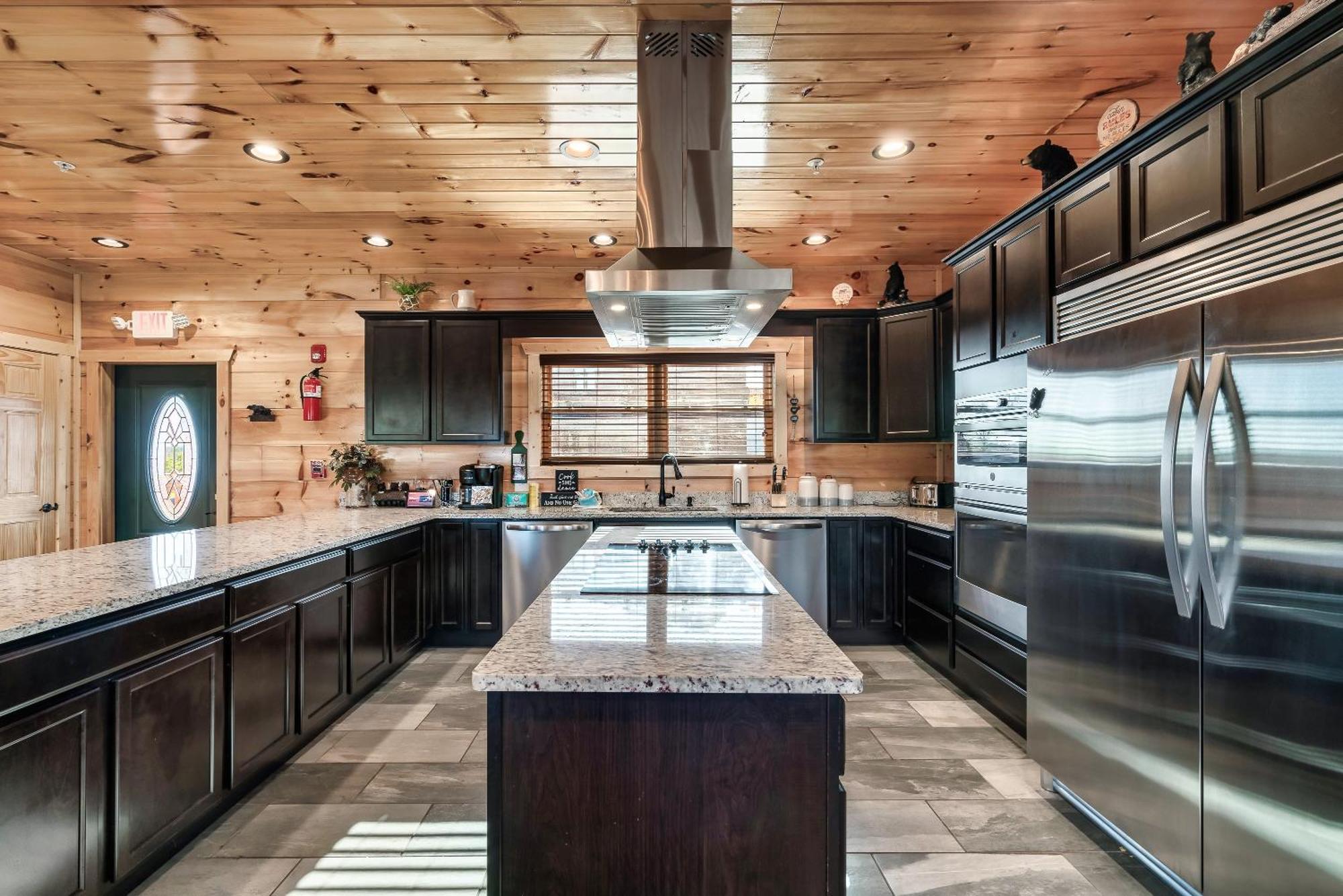 Full Equipped Cabin With A Pool And Game Room Smokies Views Гетлинбург Екстериор снимка