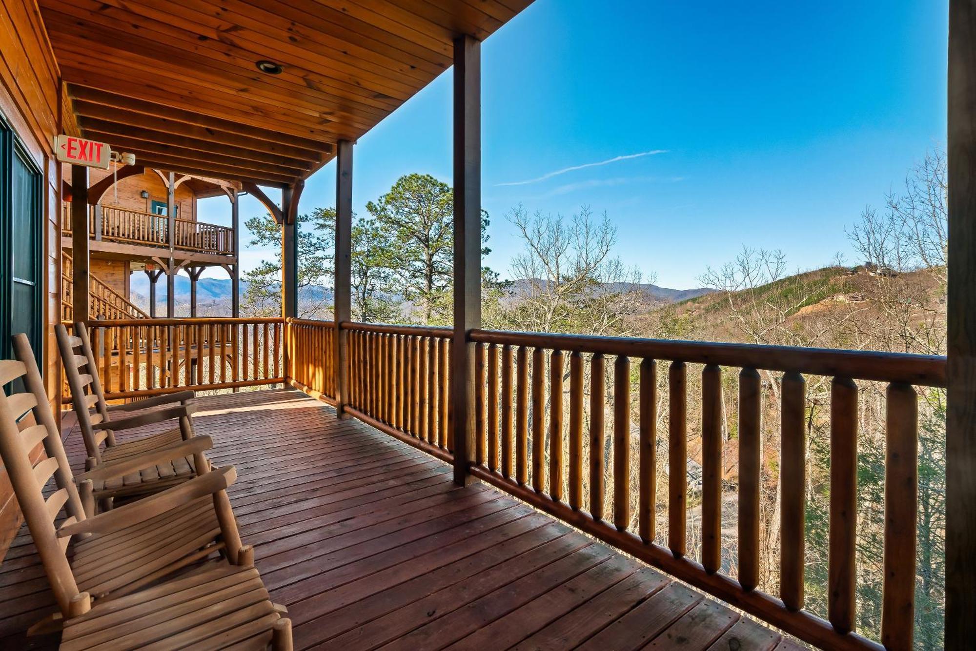 Full Equipped Cabin With A Pool And Game Room Smokies Views Гетлинбург Екстериор снимка
