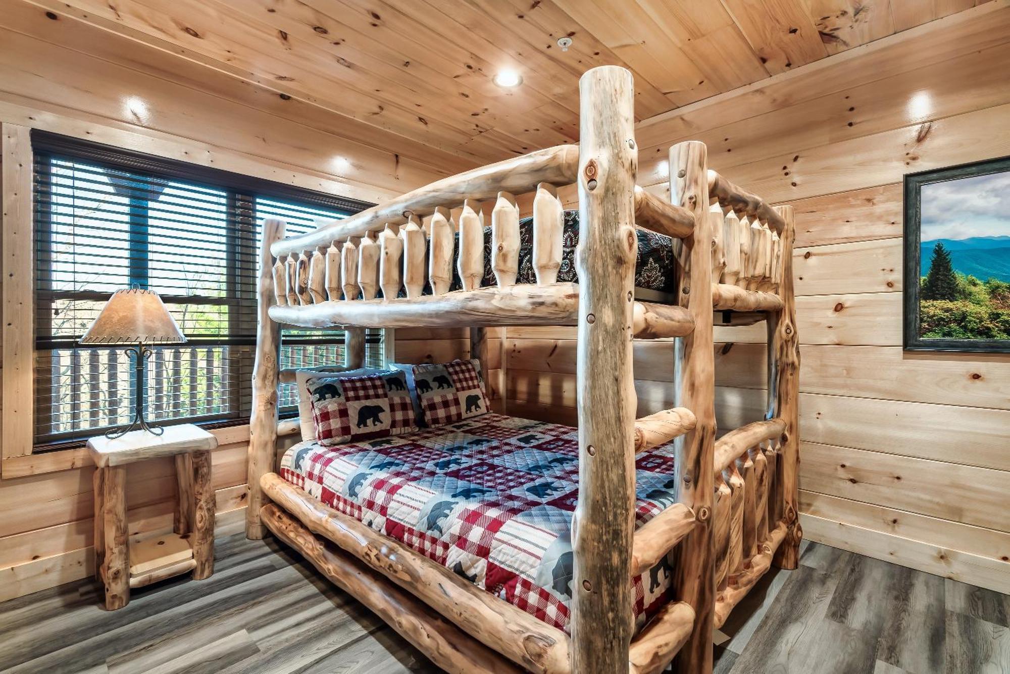 Full Equipped Cabin With A Pool And Game Room Smokies Views Гетлинбург Екстериор снимка