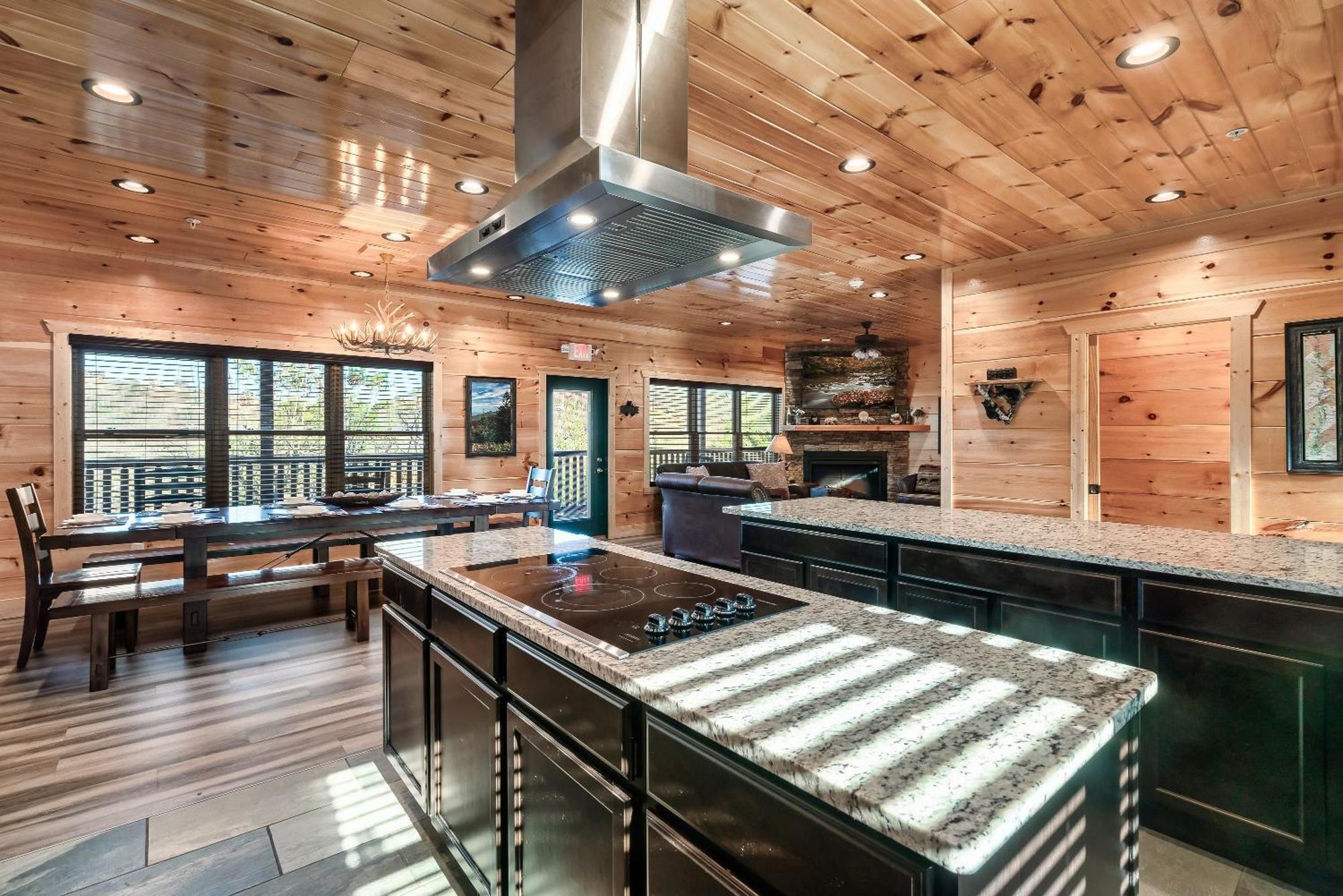 Full Equipped Cabin With A Pool And Game Room Smokies Views Гетлинбург Екстериор снимка