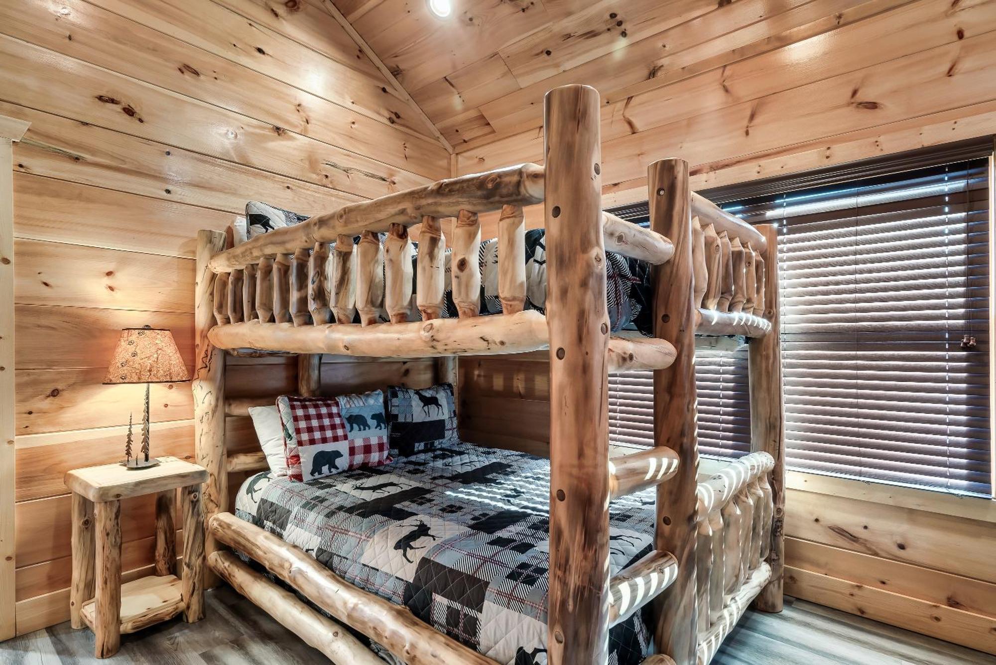 Full Equipped Cabin With A Pool And Game Room Smokies Views Гетлинбург Екстериор снимка